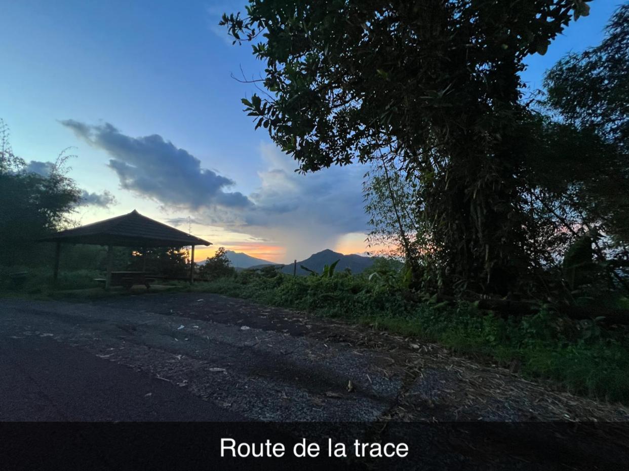 Le Ketmie Nature Et Decouverte Fond-Saint-Denis Extérieur photo